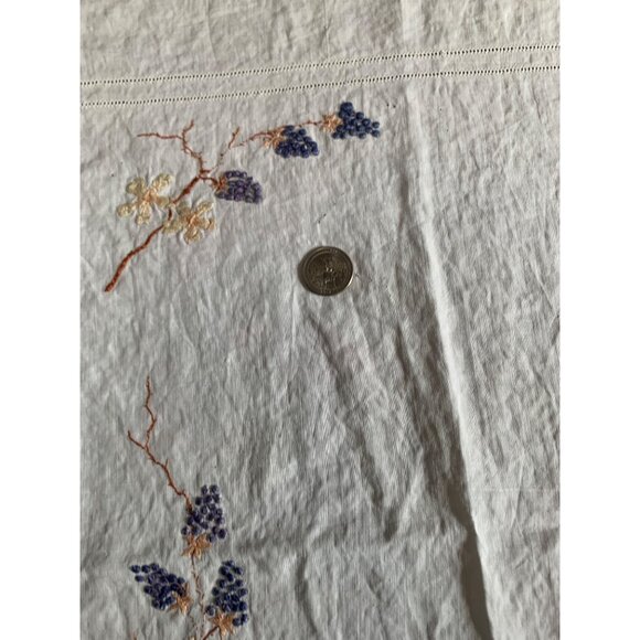 Vintage Embroidered Floral Linen Tablecloth Scalloped Edge 23"x23" - Picture 5 of 11